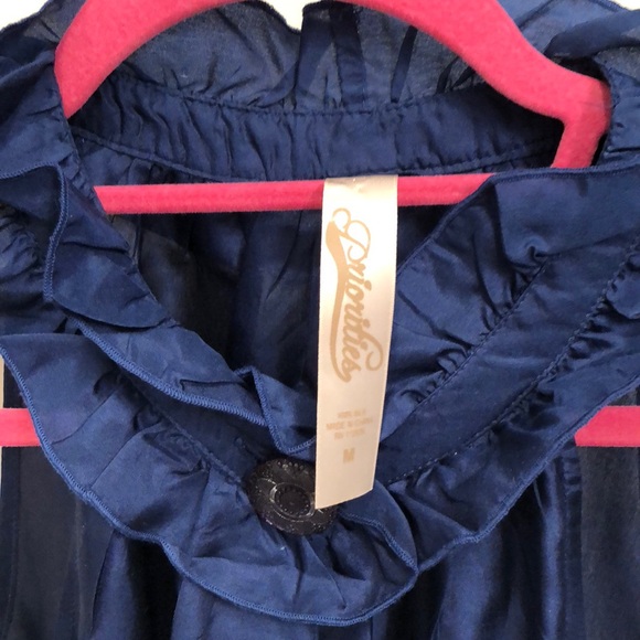 Stylish Blue Silk Top - Picture 7 of 7